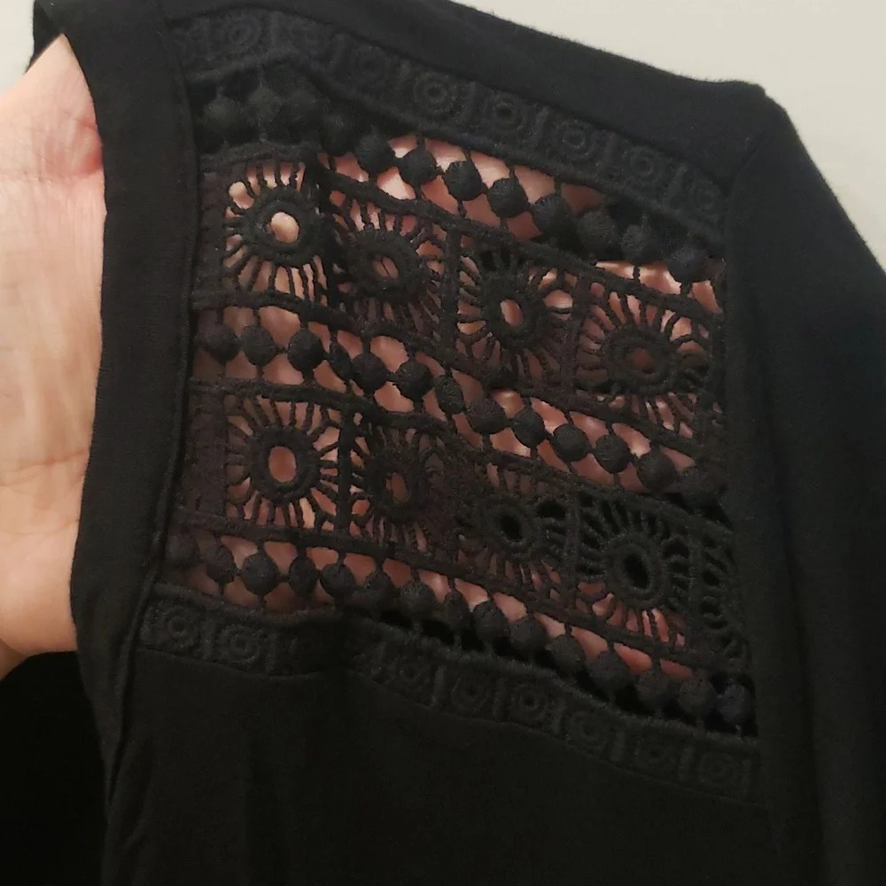 Crochet Embellished Black Tee Women Plus 1X Cable & Gauge 3/4 sleeves - Picture 8 of 15